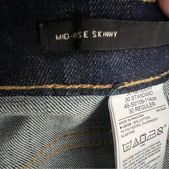 Banana Republic Jeans Women's 30 Dark  Mid Rise Skinny Stretch Blue Raw Hem - Picture 7 of 9